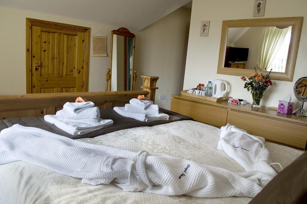 シーハウシズ Regal House Bed & Breakfast エクステリア 写真